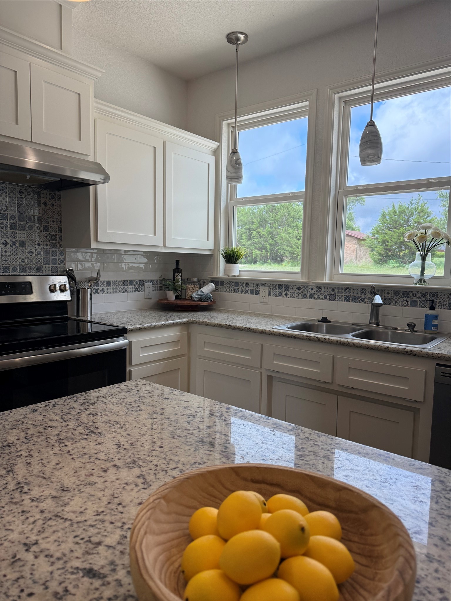 1211 W 6th Street Lampasas TX 76550