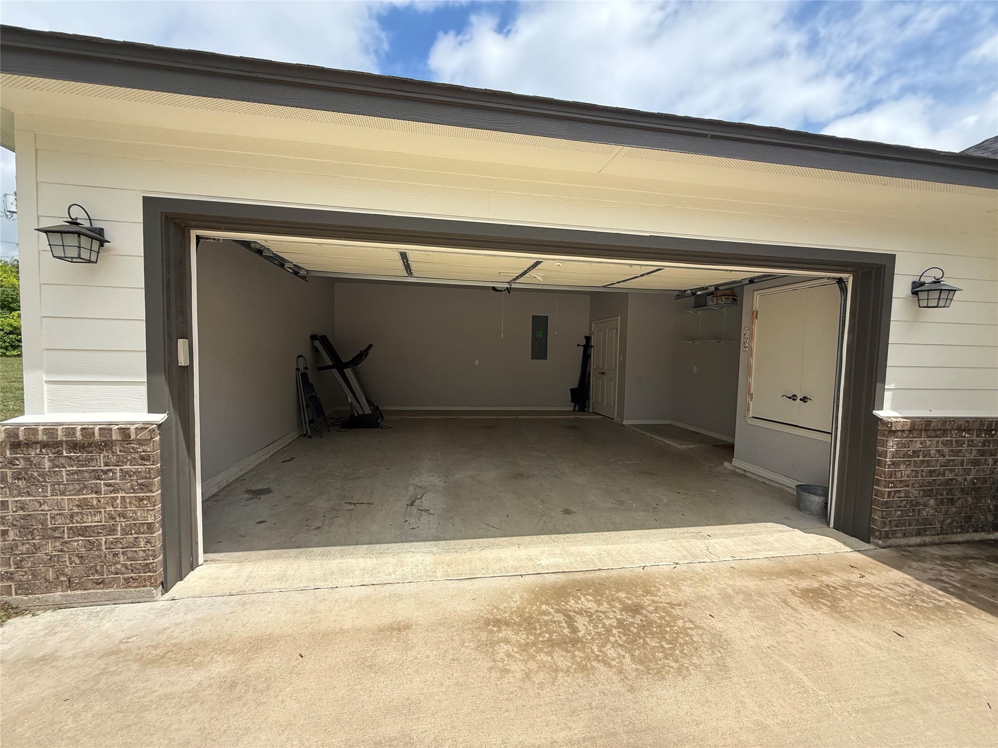1211 W 6th Street Lampasas TX 76550