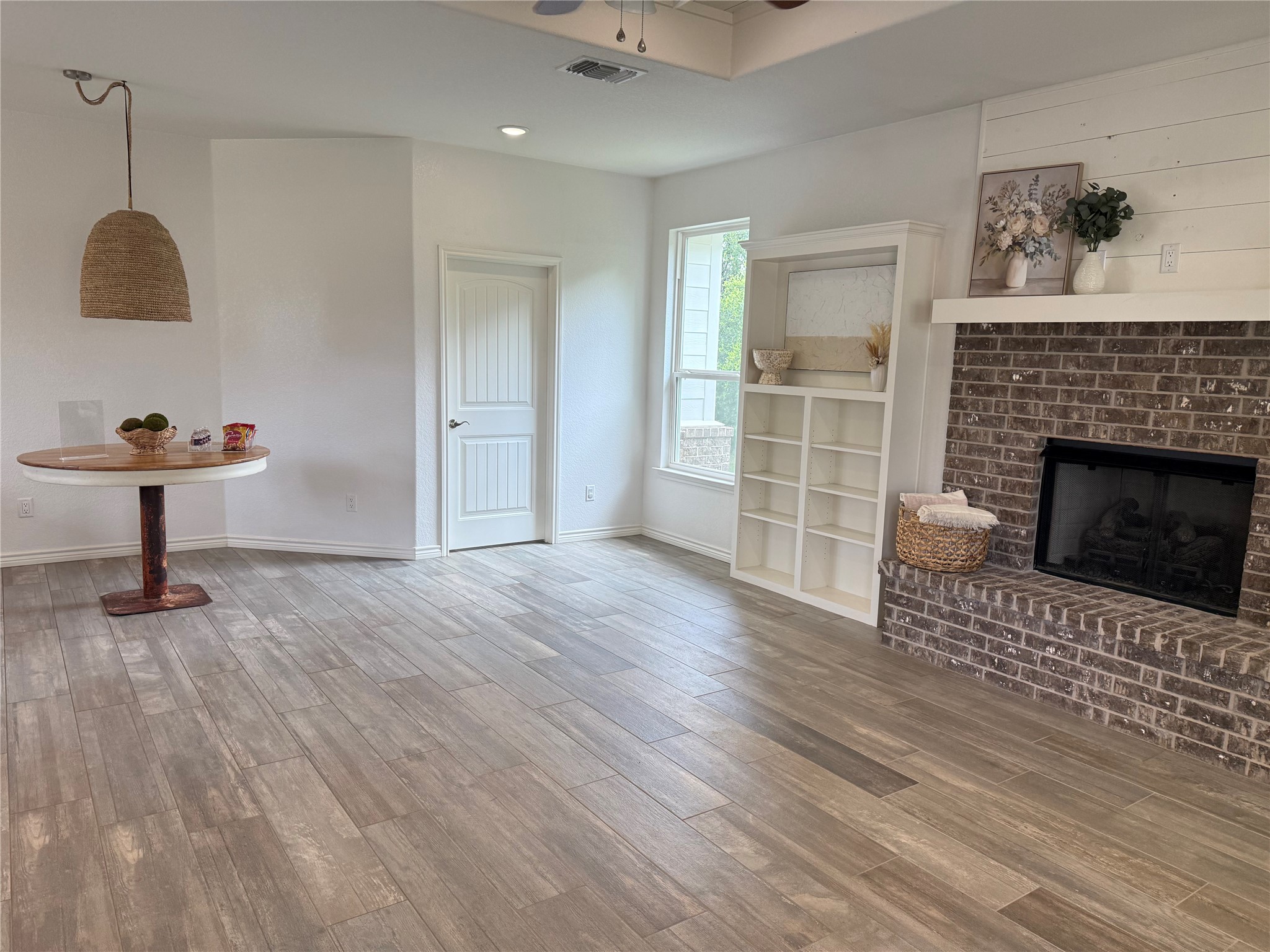 1211 W 6th Street Lampasas TX 76550