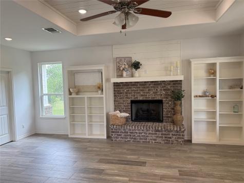 1211 W 6th Street Lampasas TX 76550
