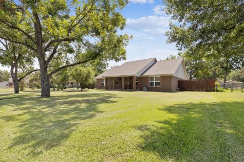 1105 Grand Avenue Cleburne TX 76033