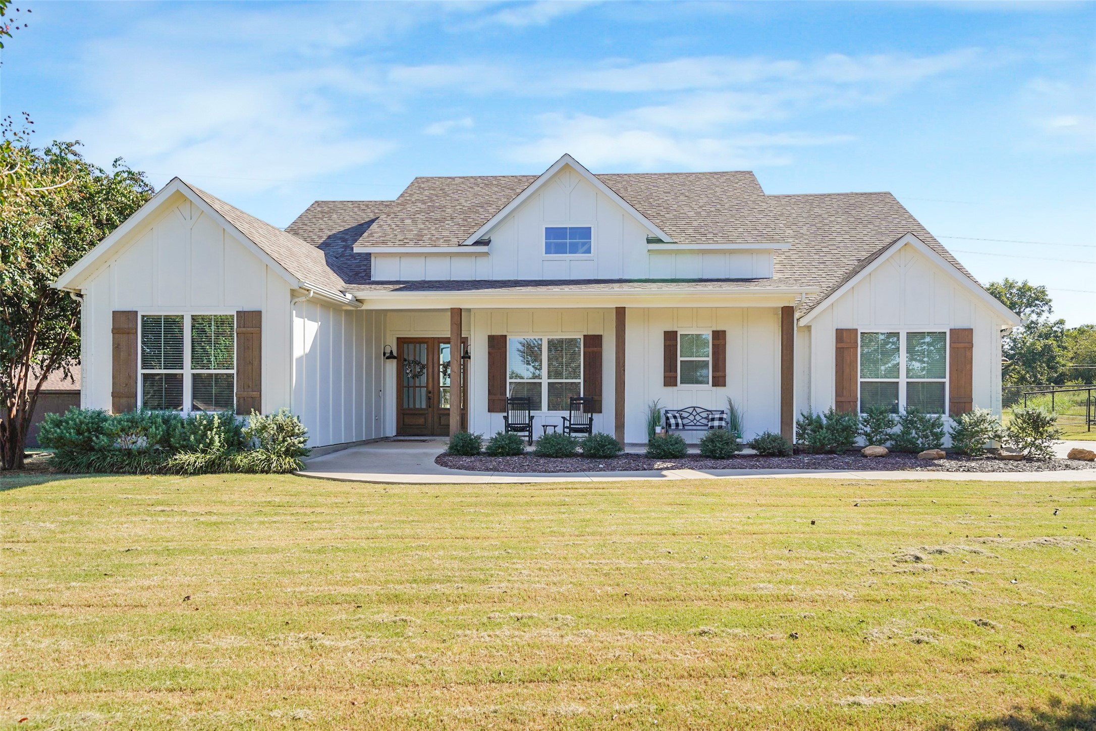 108 Southwood Drive Burleson TX 76028