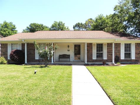 953 Meadowdale Circle Garland TX 75043