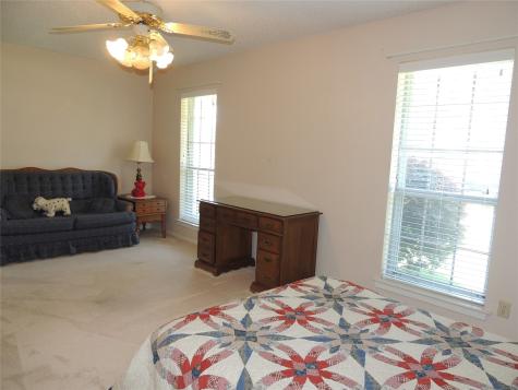 953 Meadowdale Circle Garland TX 75043