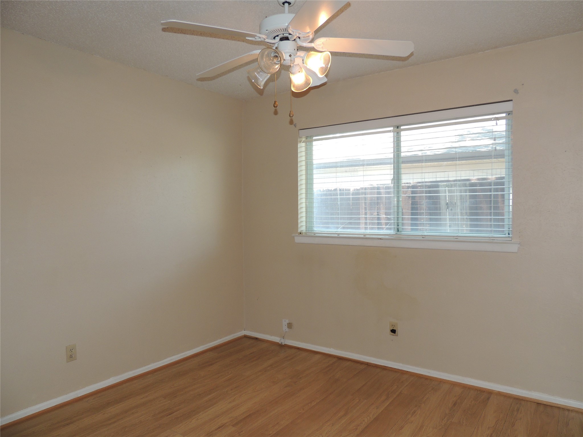 953 Meadowdale Circle Garland TX 75043