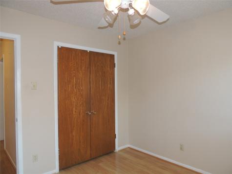 953 Meadowdale Circle Garland TX 75043