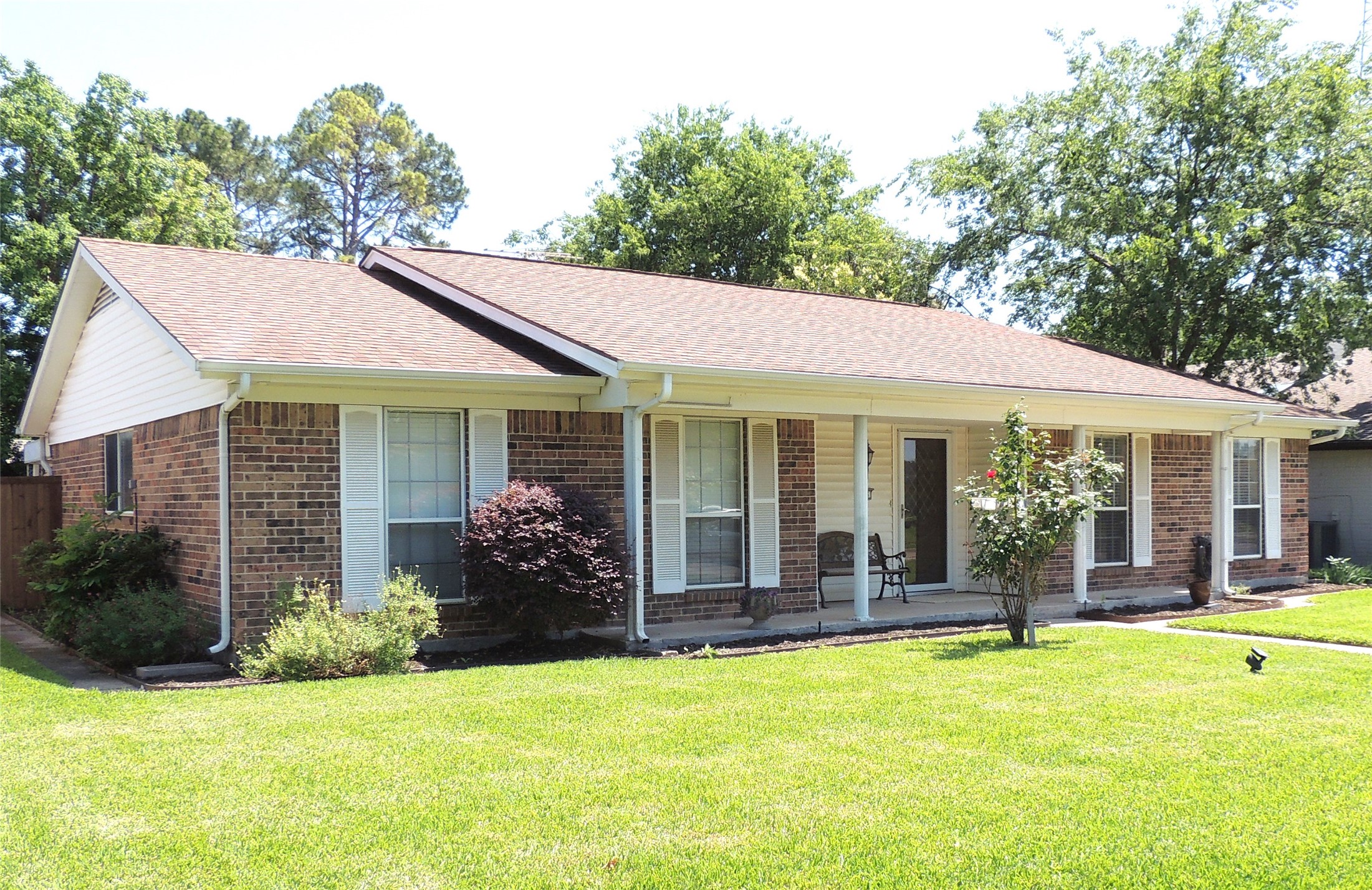 953 Meadowdale Circle Garland TX 75043