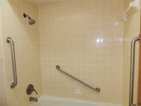 953 Meadowdale Circle Garland TX 75043
