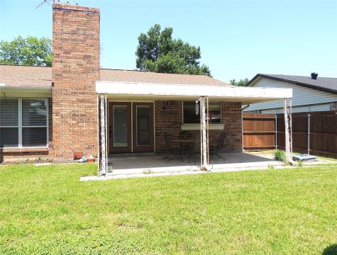 953 Meadowdale Circle Garland TX 75043