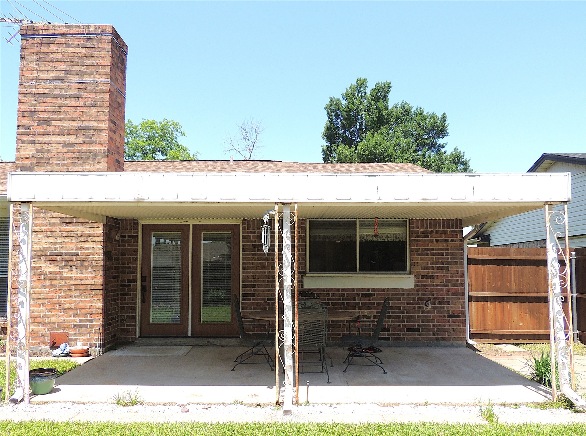 953 Meadowdale Circle Garland TX 75043
