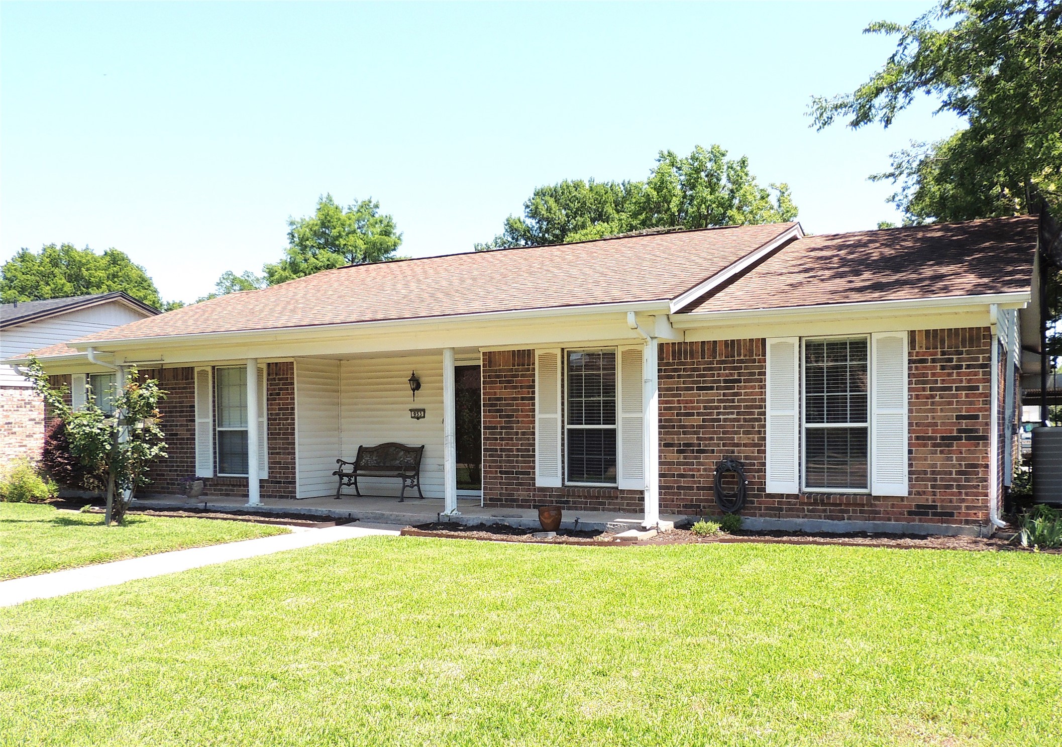 953 Meadowdale Circle Garland TX 75043