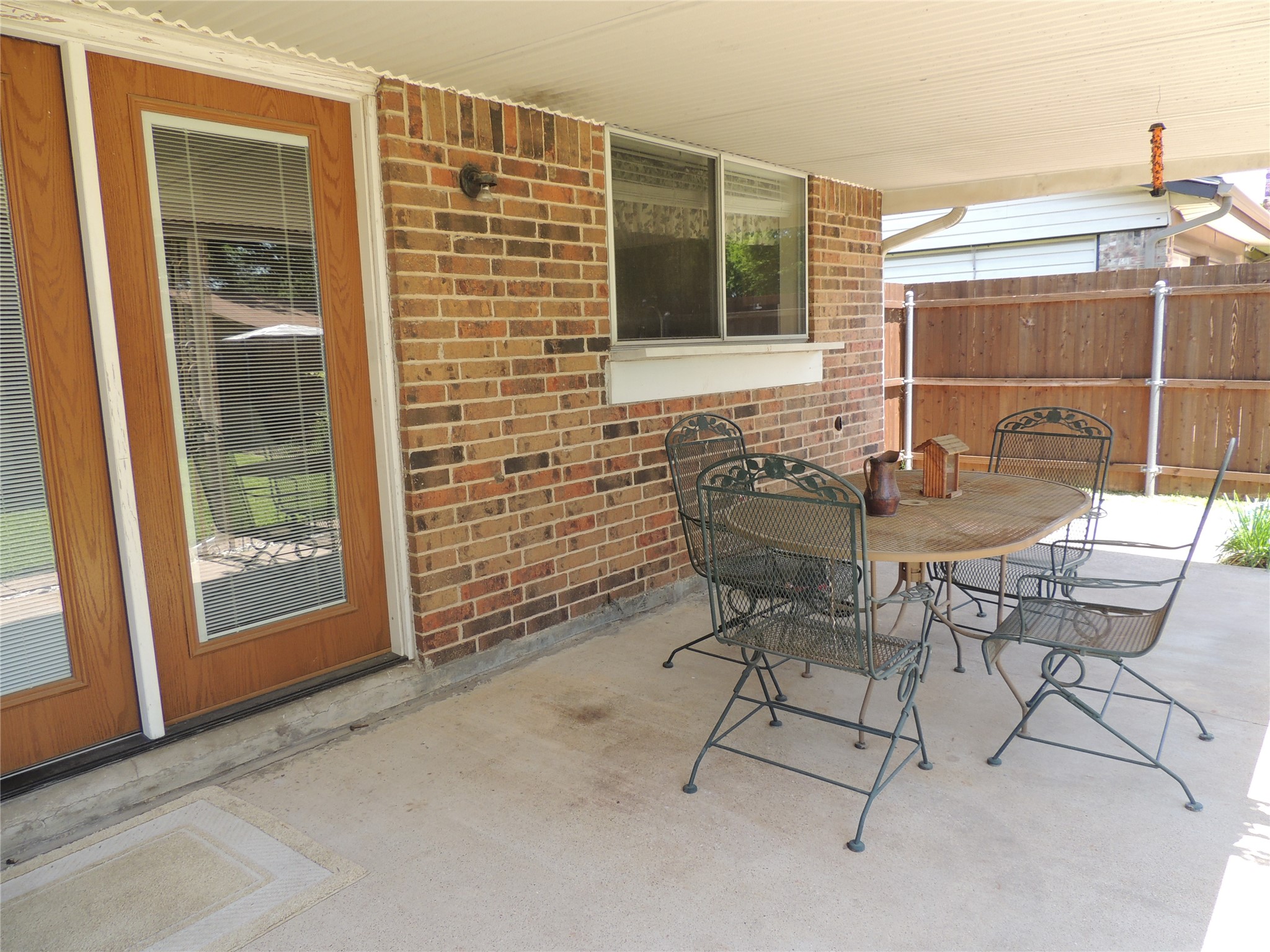 953 Meadowdale Circle Garland TX 75043