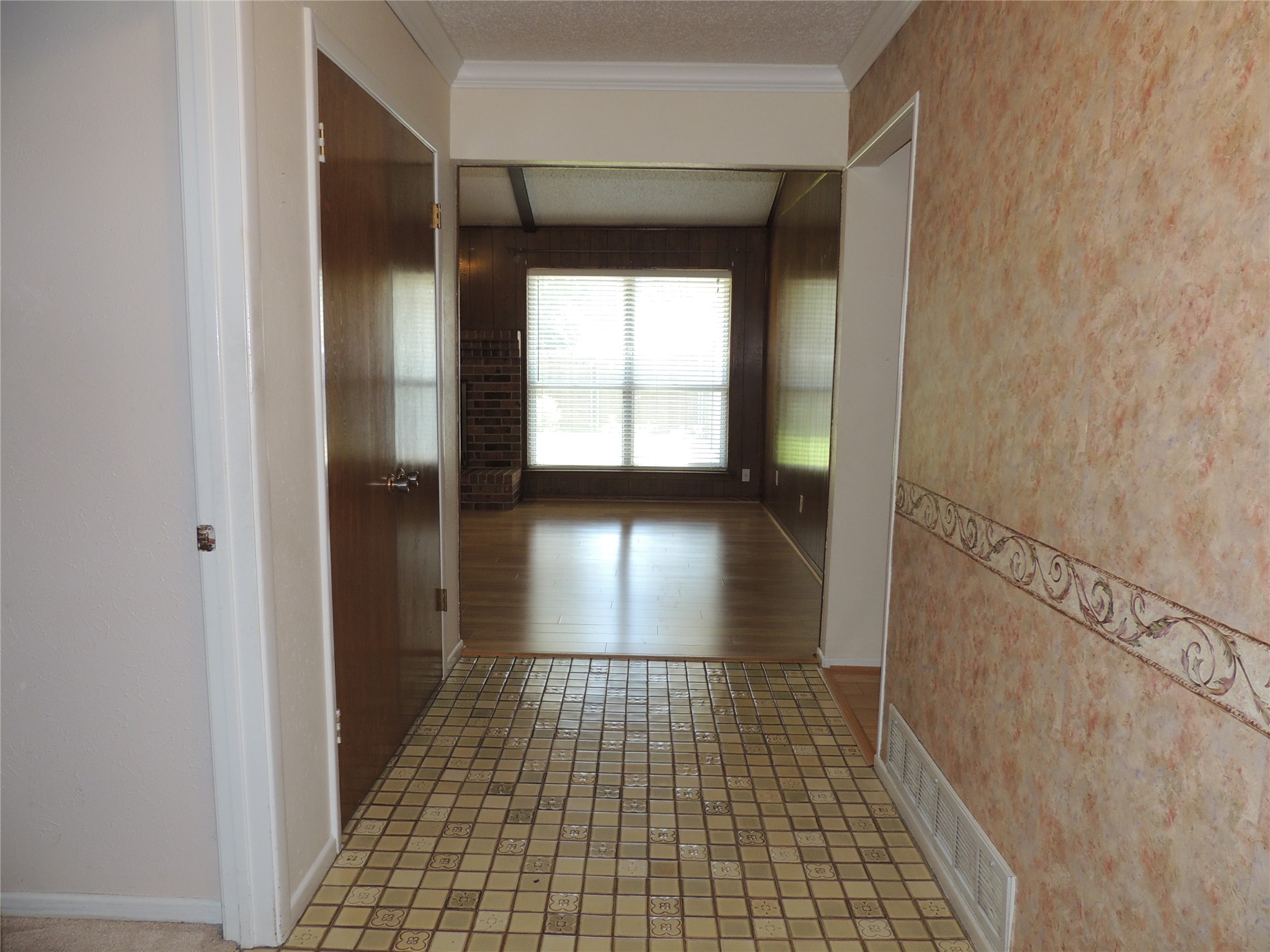 953 Meadowdale Circle Garland TX 75043
