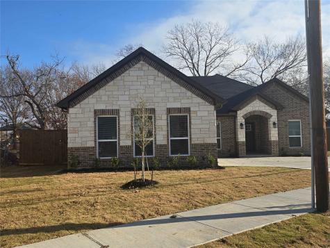 205 Perry Avenue Waxahachie TX 75165