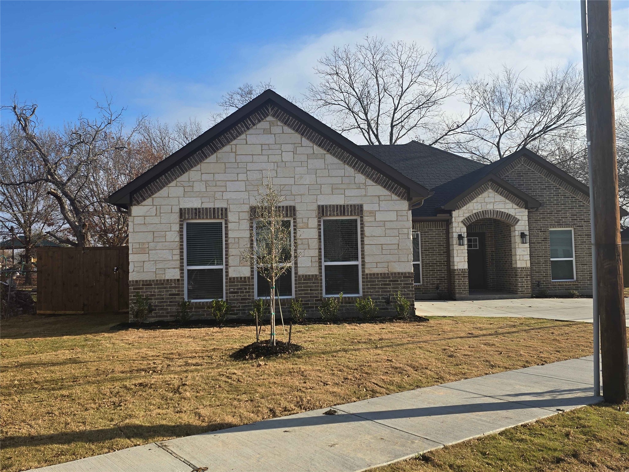 205 Perry Avenue Waxahachie TX 75165