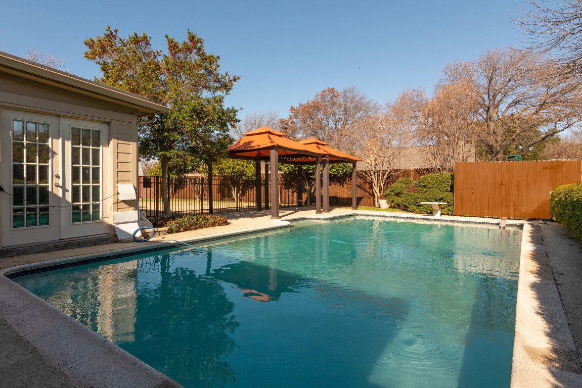 6405 King Arthur Court North Richland Hills TX 76180