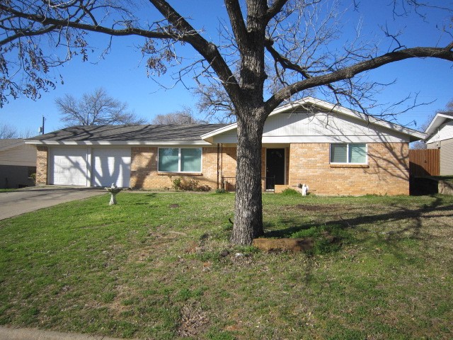 1610 Toplea Drive Euless TX 76040