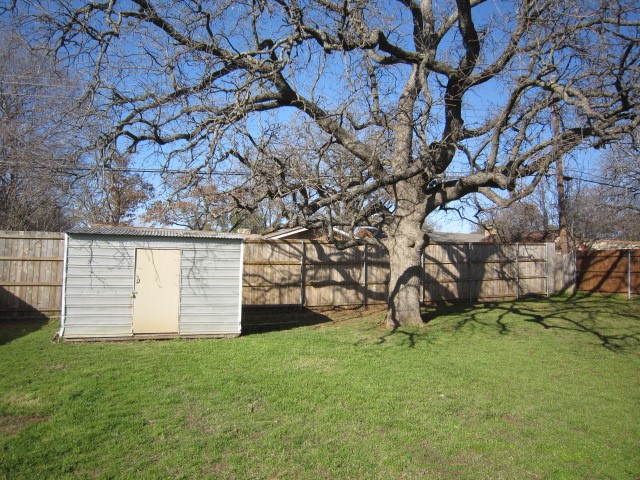 1610 Toplea Drive Euless TX 76040