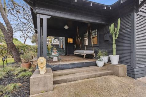 804 Haines Avenue Dallas TX 75208