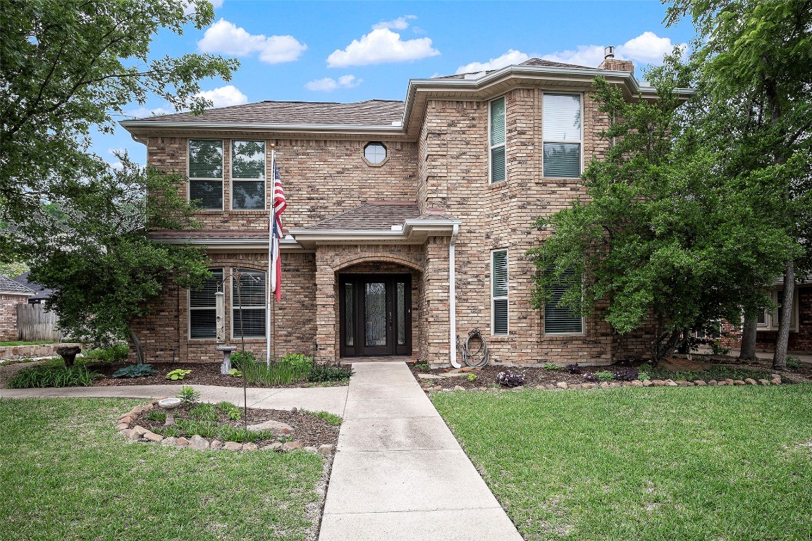 333 Cottonwood Lane Hurst TX 76054