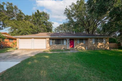 815 Clebud Drive Euless TX 76040