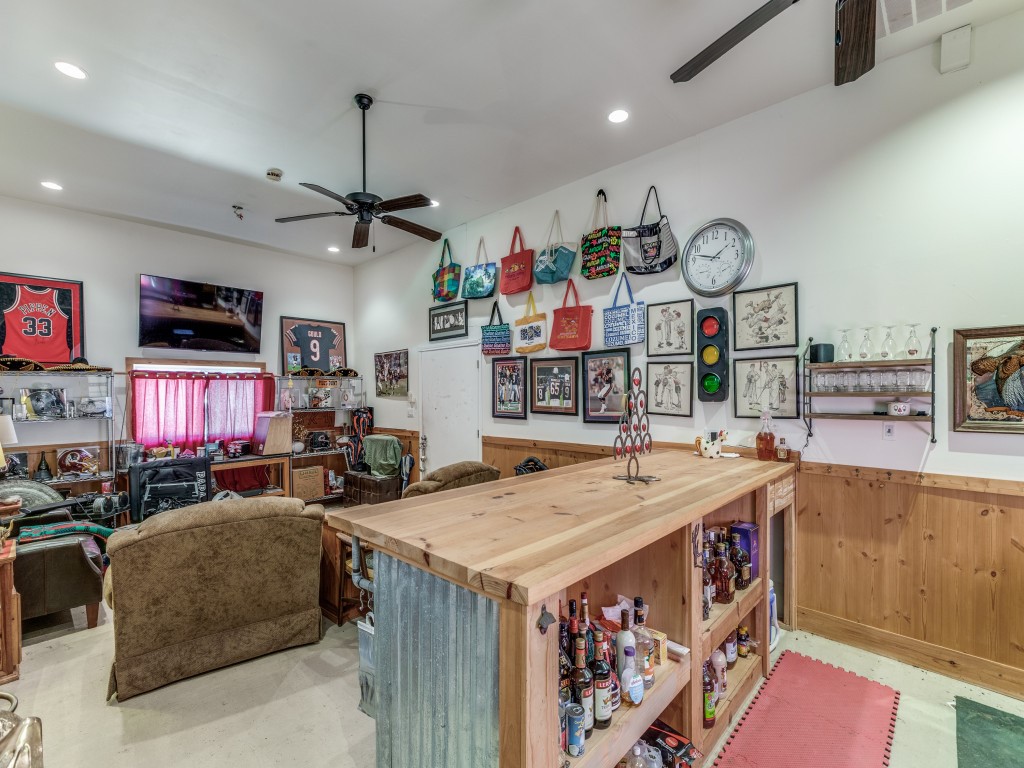392 Mount Pleasant Road Valley View TX 76272