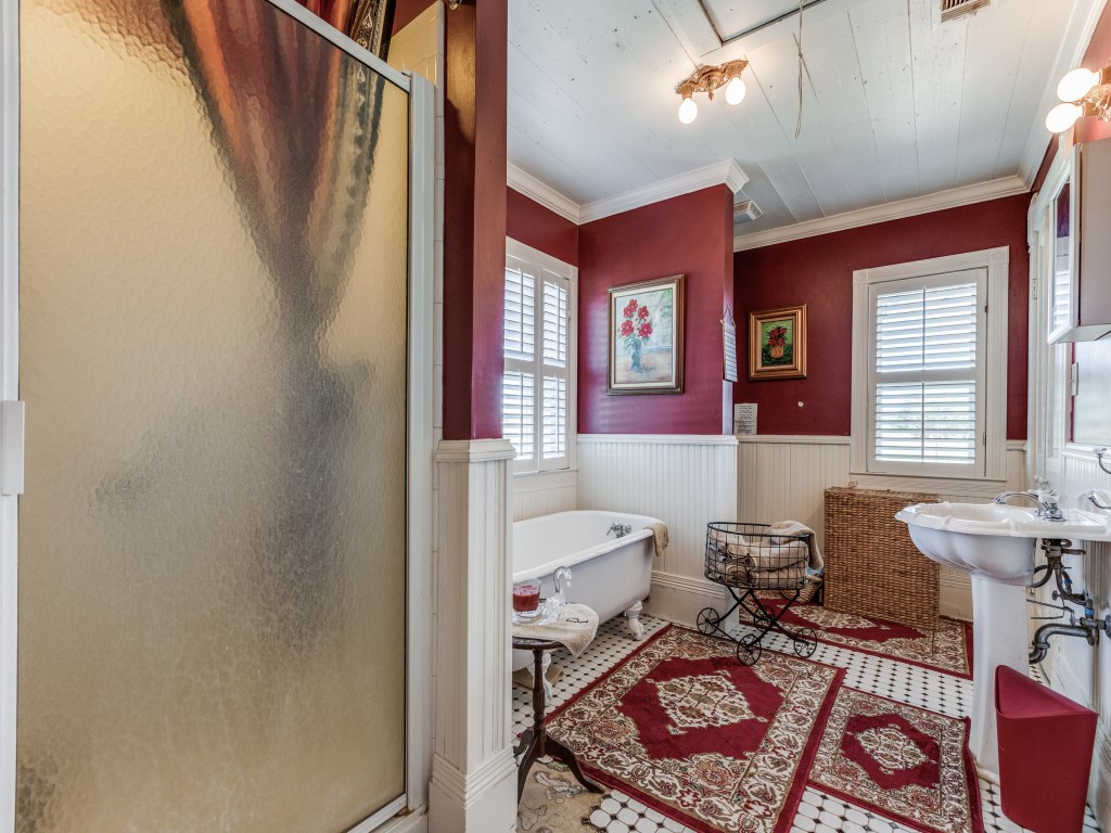 392 Mount Pleasant Road Valley View TX 76272