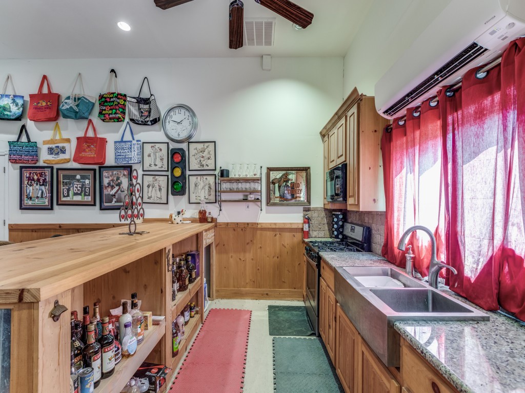 392 Mount Pleasant Road Valley View TX 76272