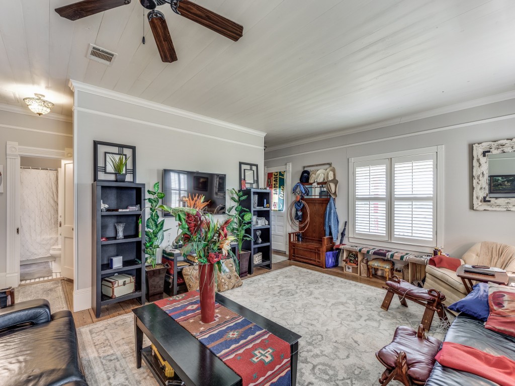 392 Mount Pleasant Road Valley View TX 76272