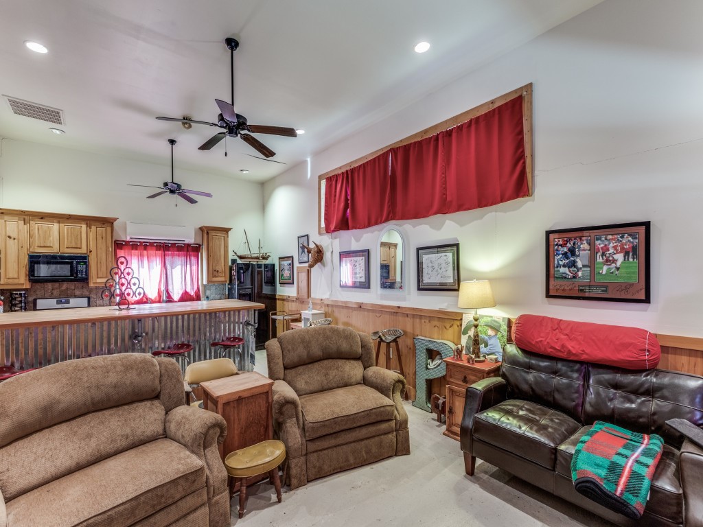 392 Mount Pleasant Road Valley View TX 76272