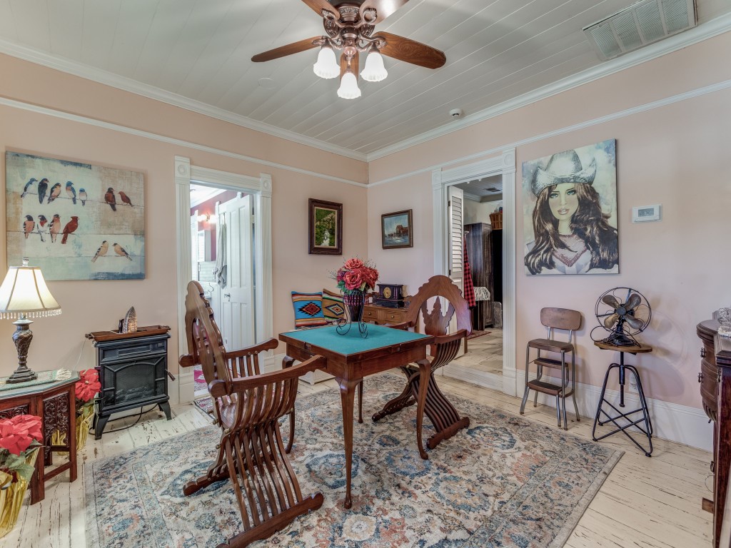 392 Mount Pleasant Road Valley View TX 76272