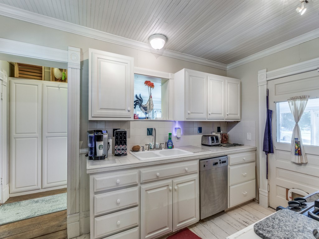 392 Mount Pleasant Road Valley View TX 76272