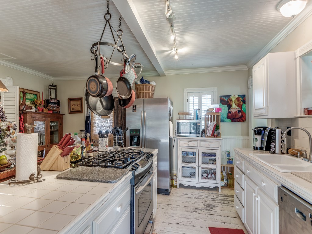 392 Mount Pleasant Road Valley View TX 76272