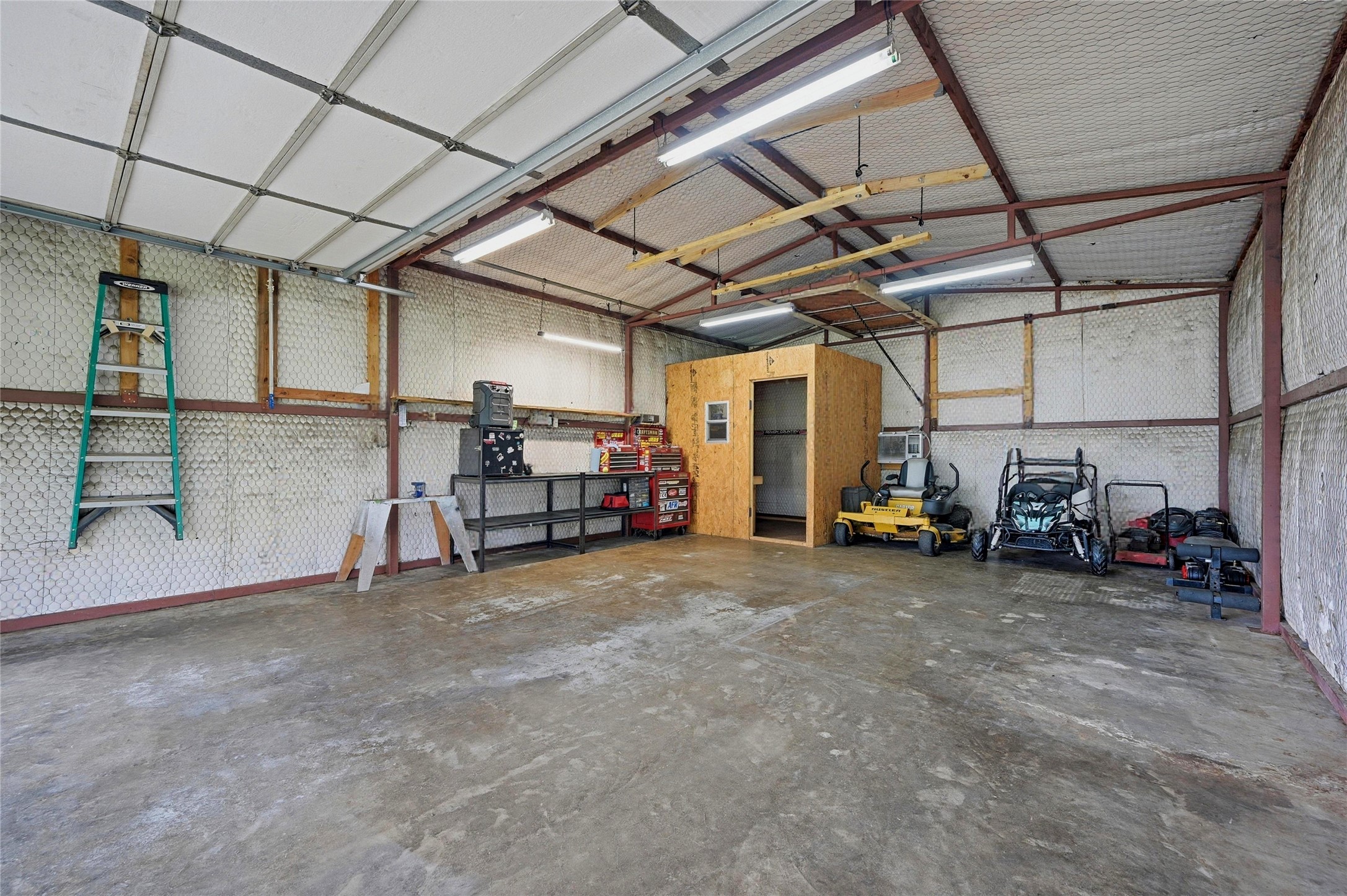 185 Owens Road Bells TX 75414