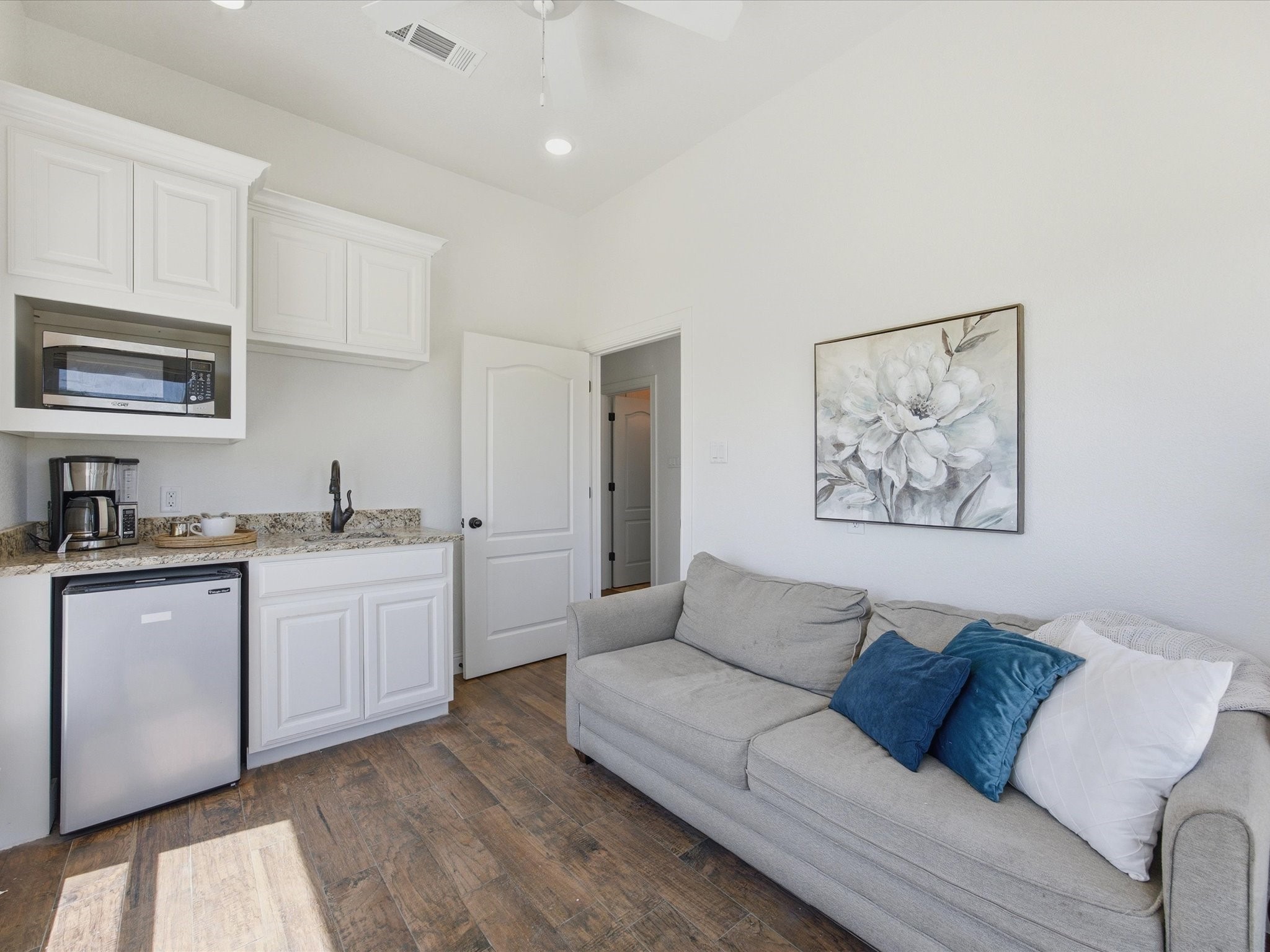 2025 County Road 1792 Sunset TX 76270