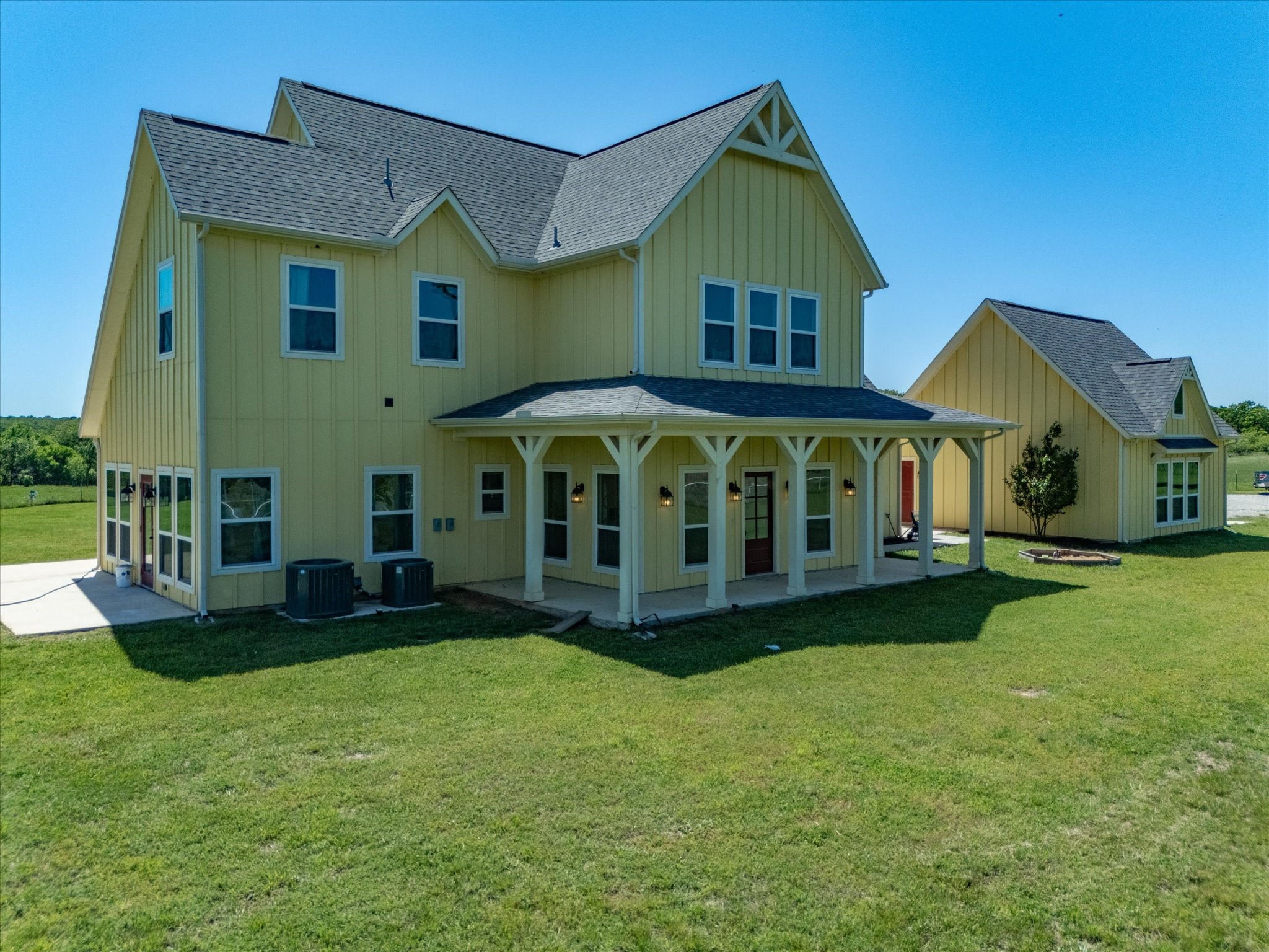 2025 County Road 1792 Sunset TX 76270