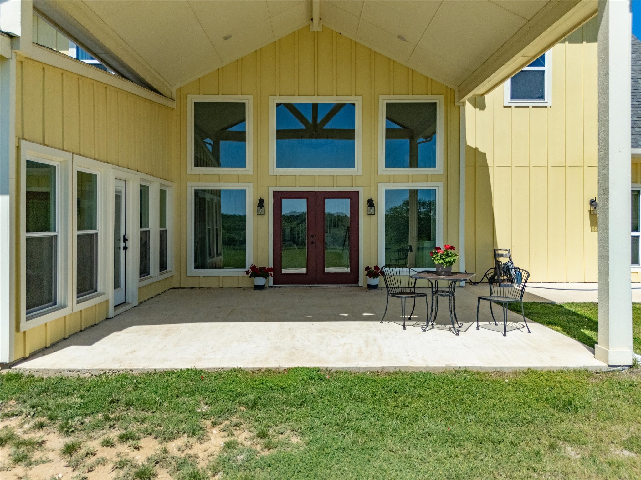 2025 County Road 1792 Sunset TX 76270