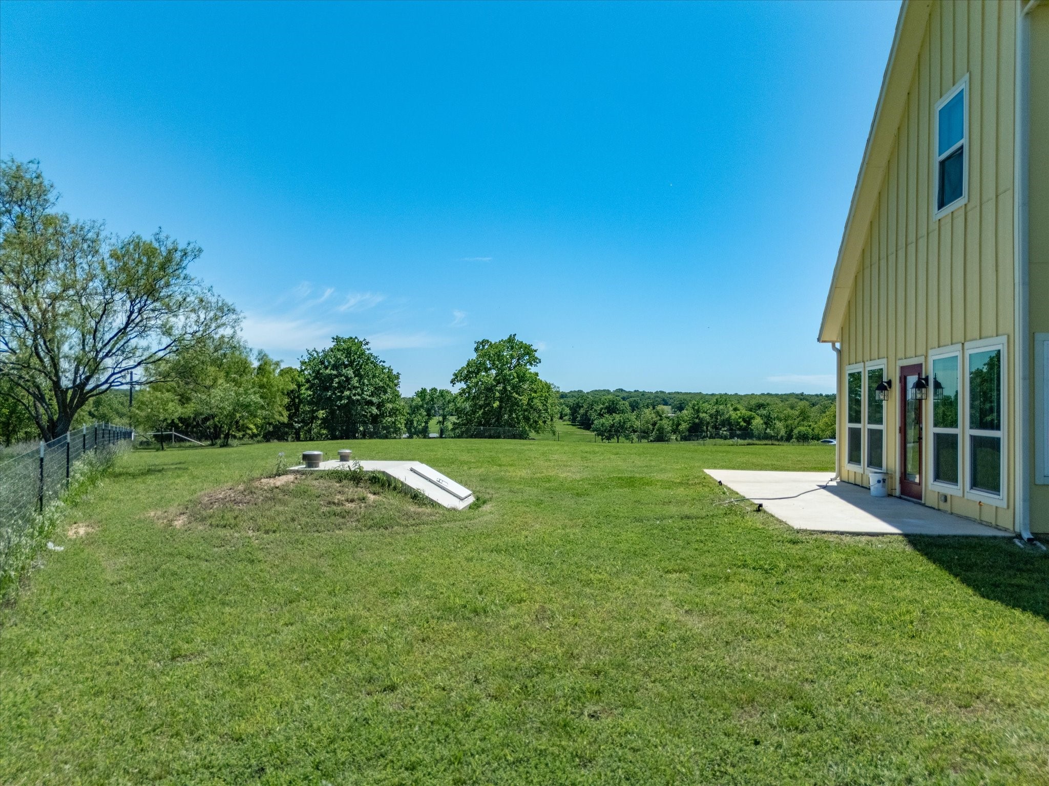 2025 County Road 1792 Sunset TX 76270