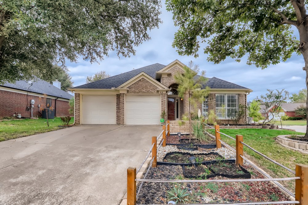 313 Foreman Drive Euless TX 76039
