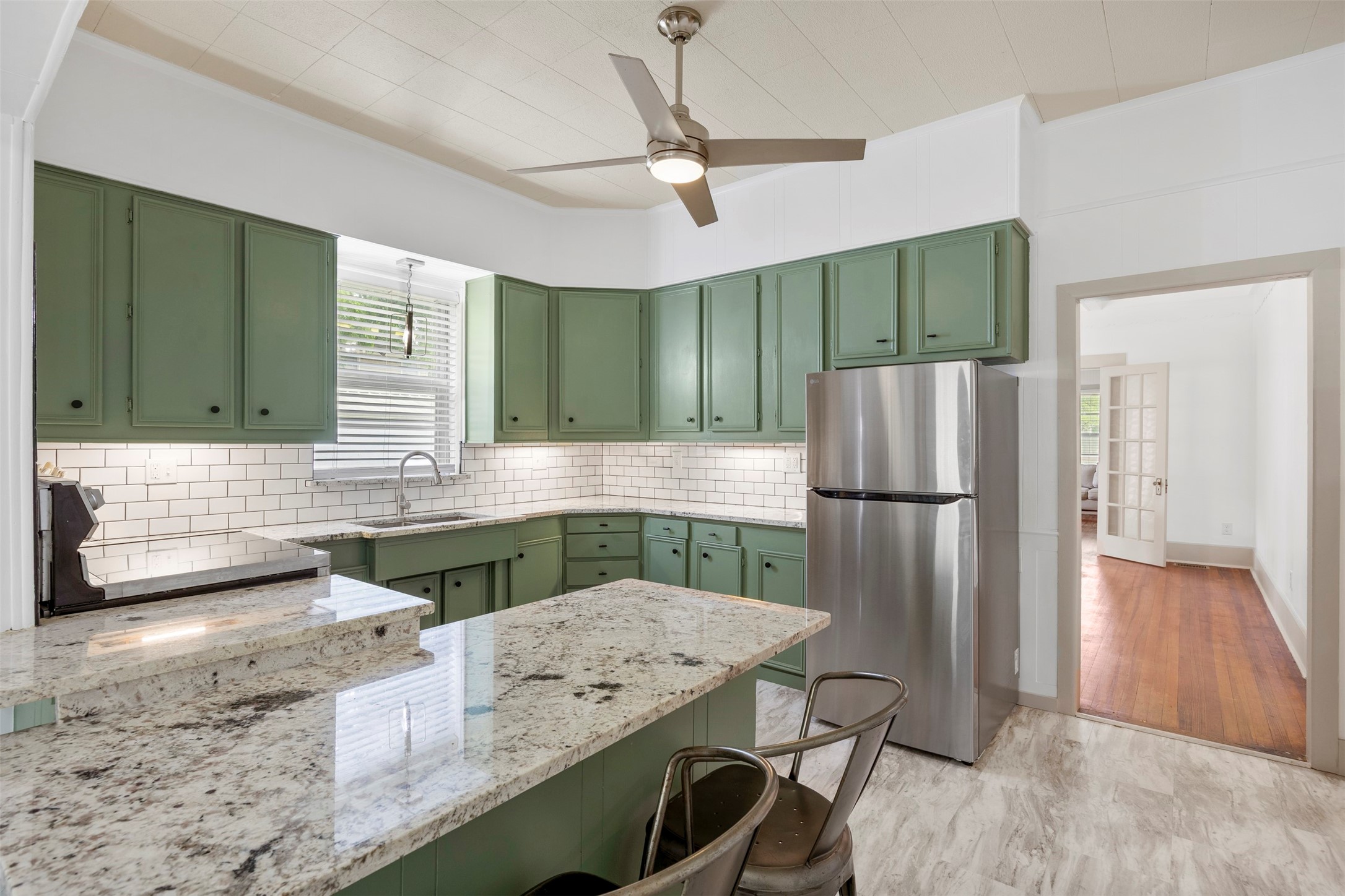 401 N Dallas Street Ennis TX 75119