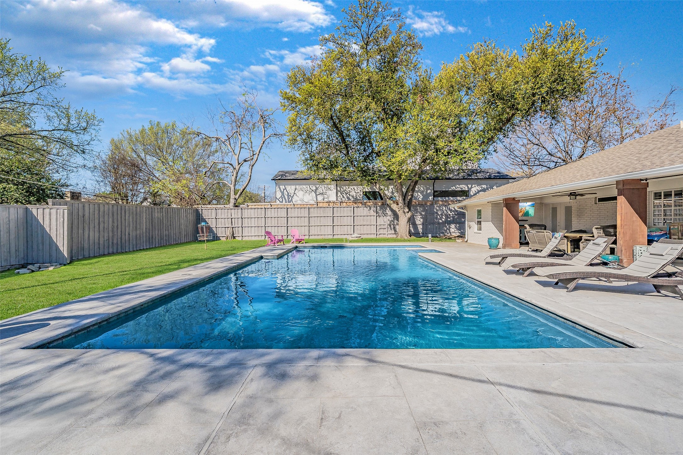 3796 Vinecrest Drive Dallas TX 75229