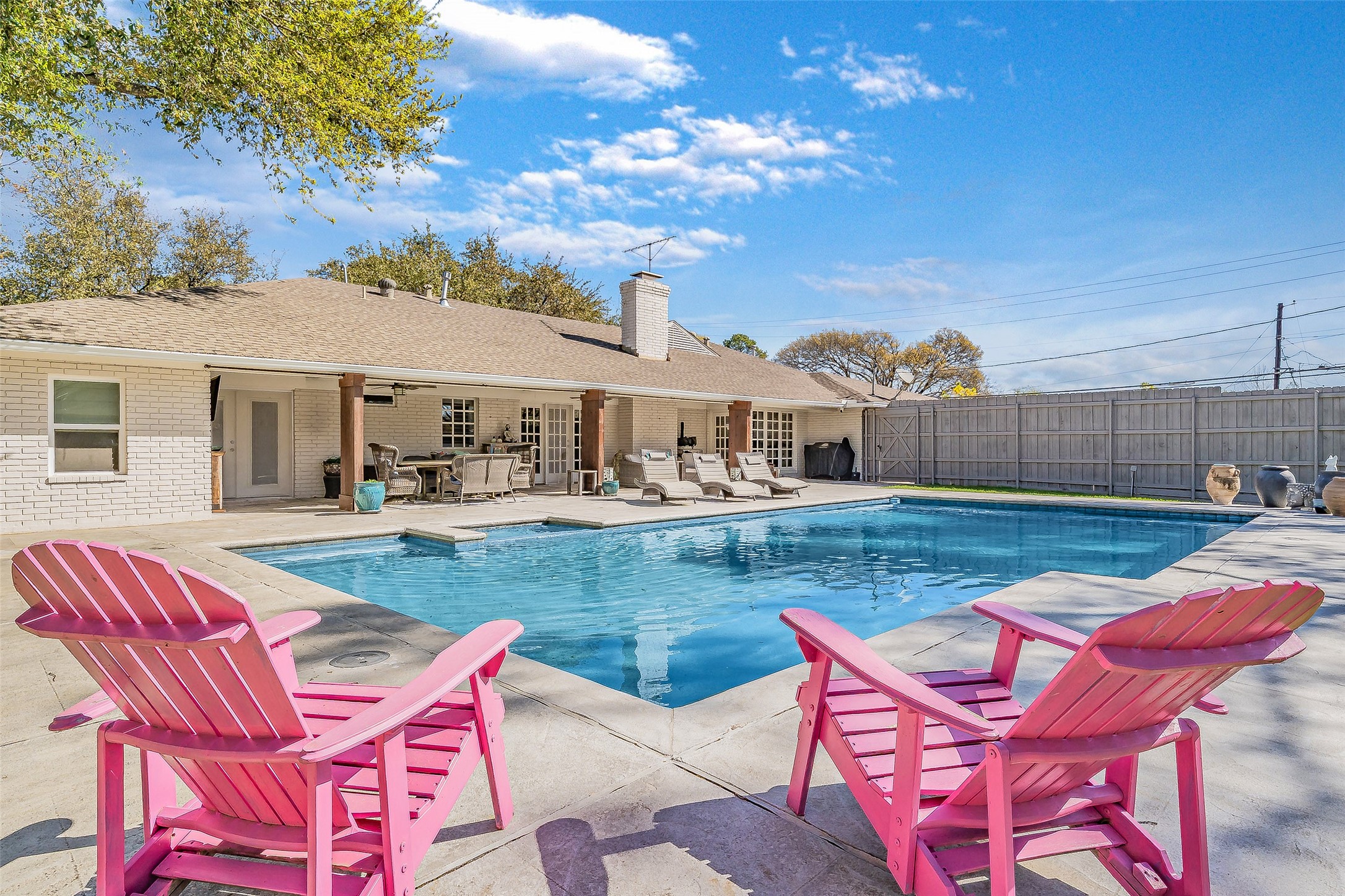 3796 Vinecrest Drive Dallas TX 75229
