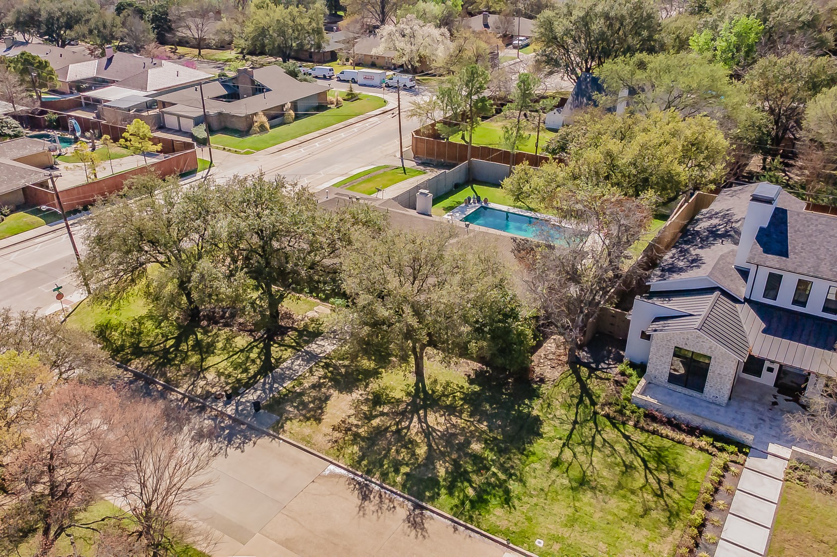 3796 Vinecrest Drive Dallas TX 75229