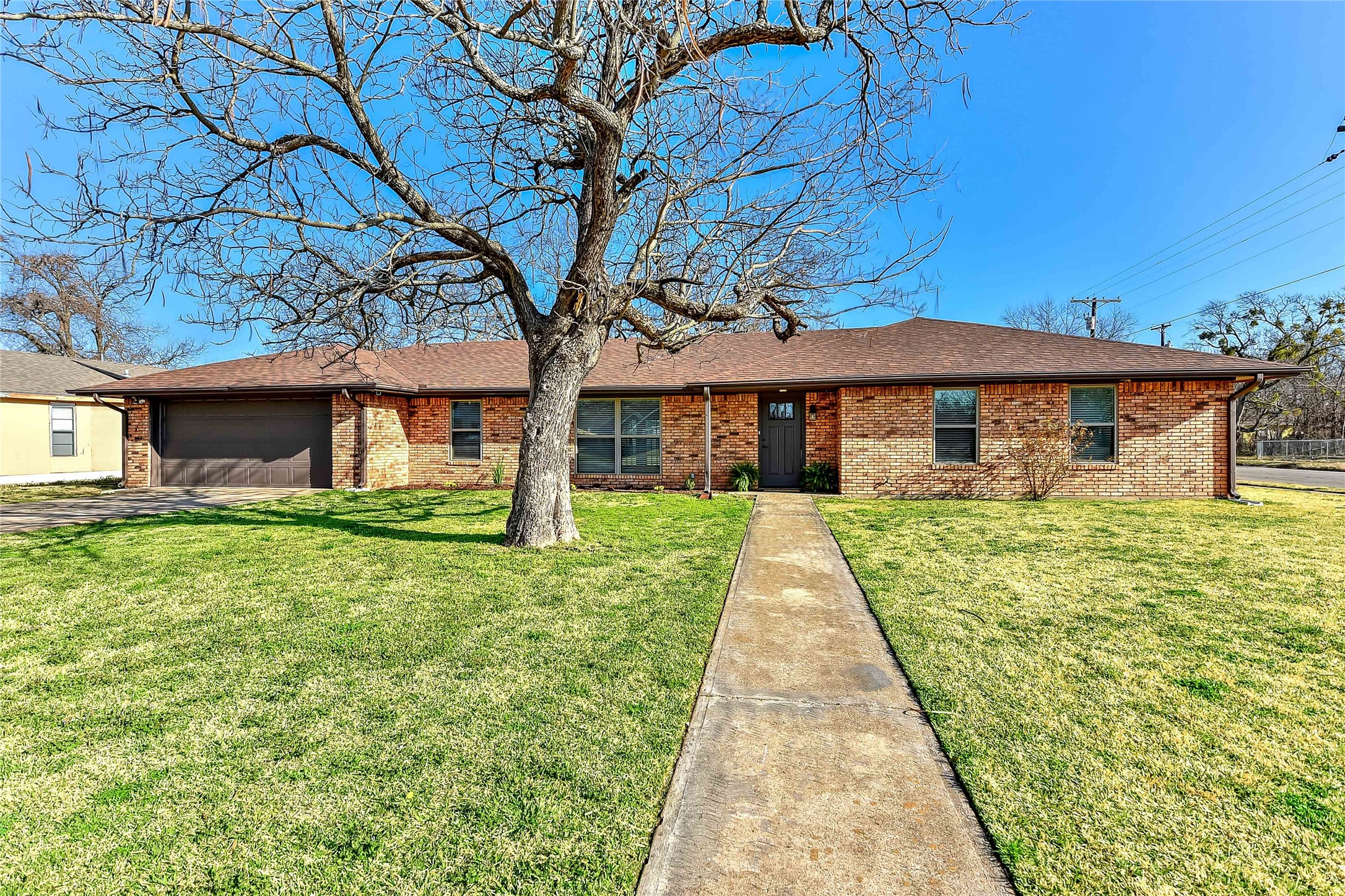 801 W Bond Street Denison TX 75020