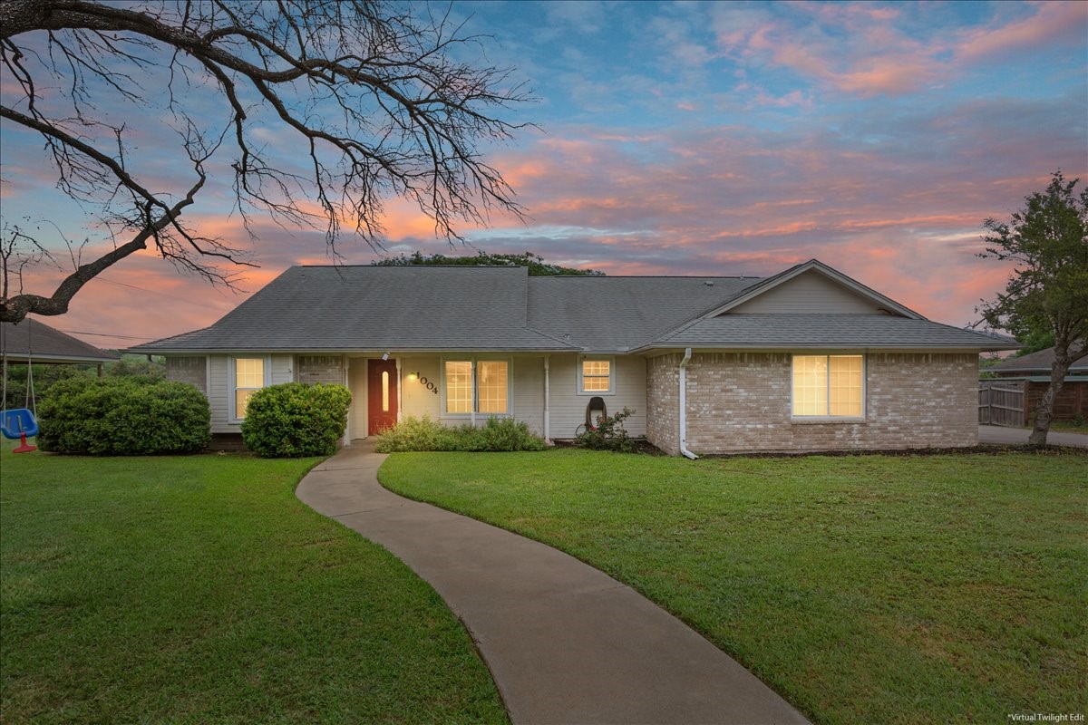 1004 Tillamook Street Hewitt TX 76643