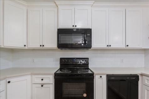 1004 Tillamook Street Hewitt TX 76643
