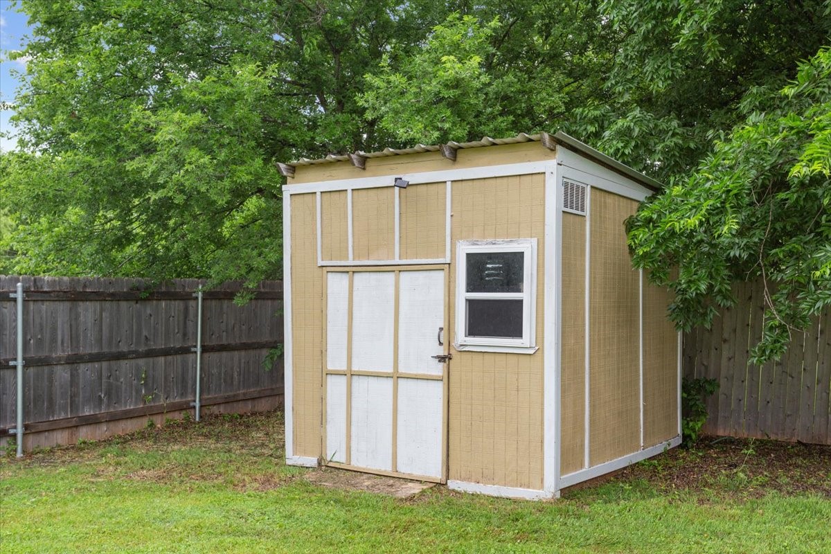 1004 Tillamook Street Hewitt TX 76643