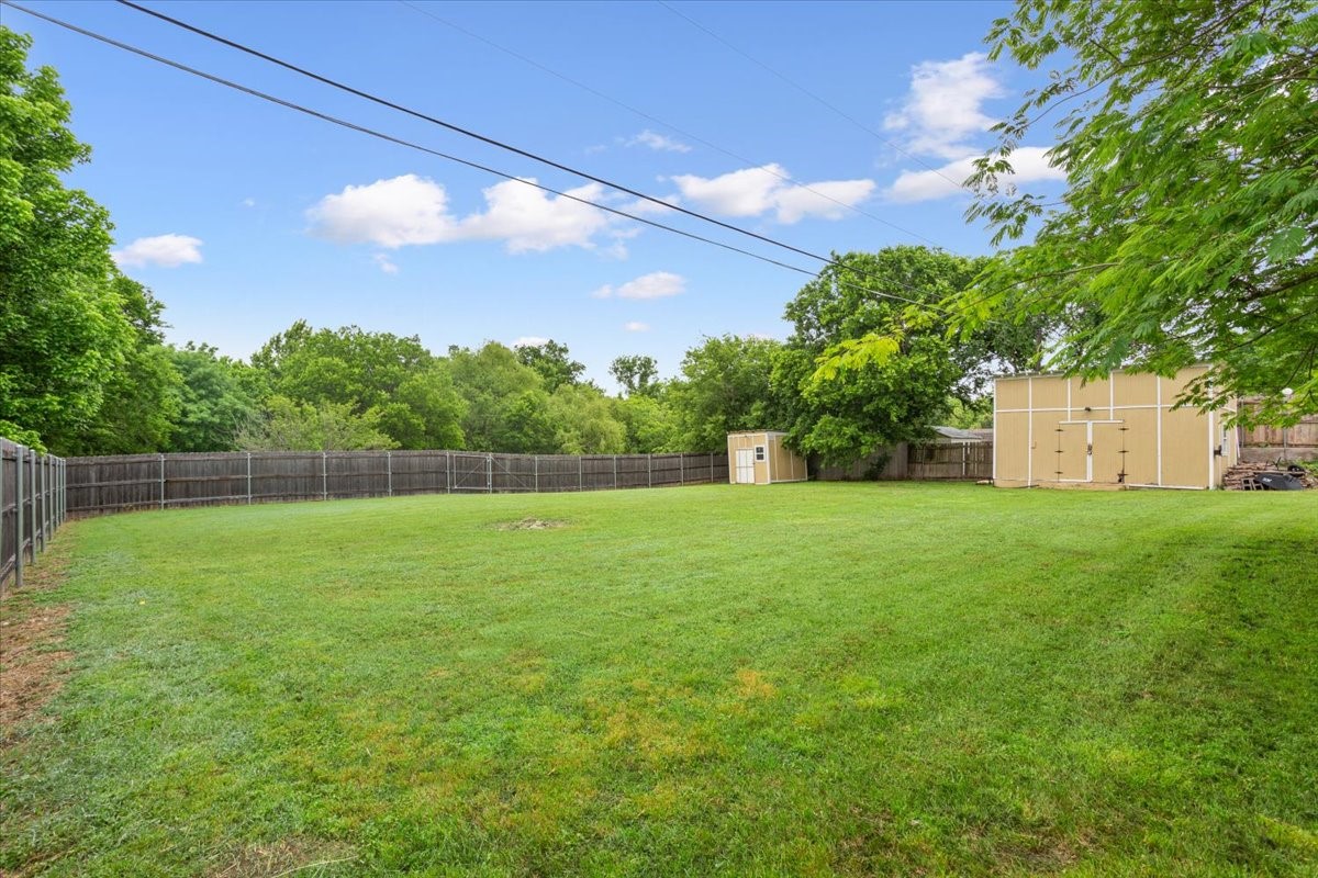 1004 Tillamook Street Hewitt TX 76643