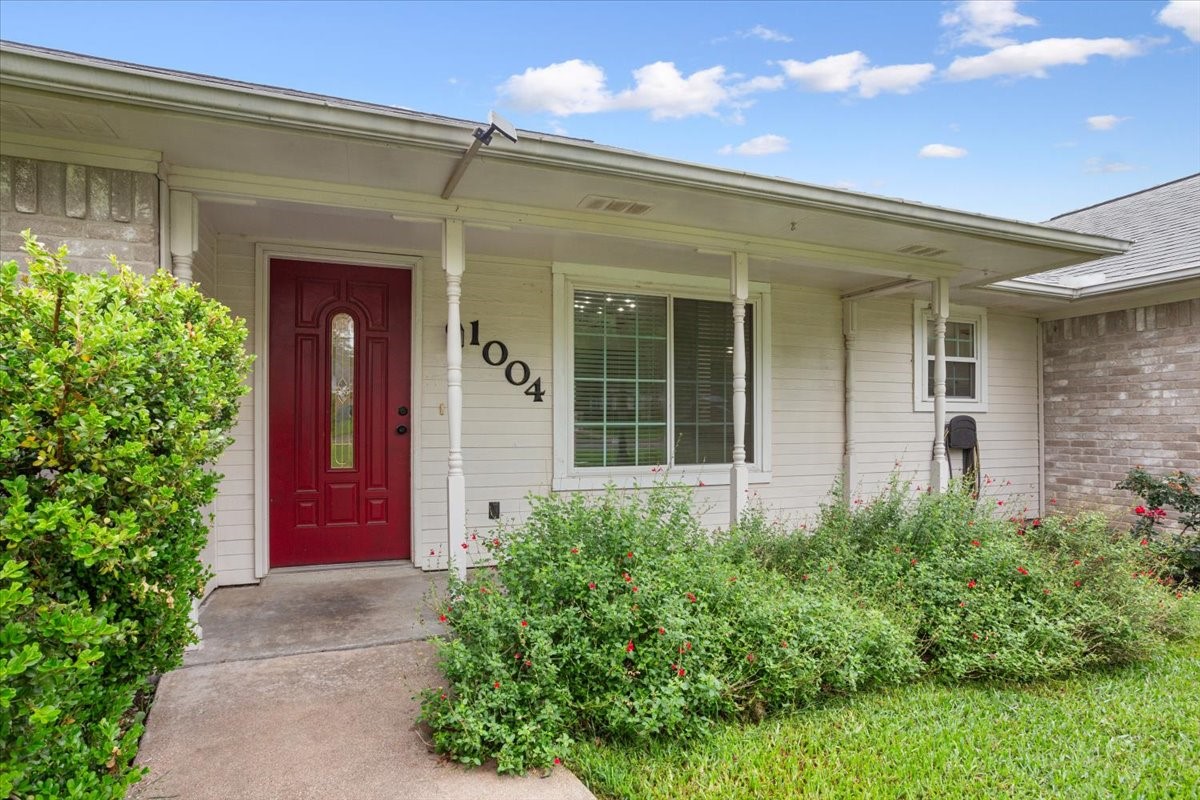 1004 Tillamook Street Hewitt TX 76643
