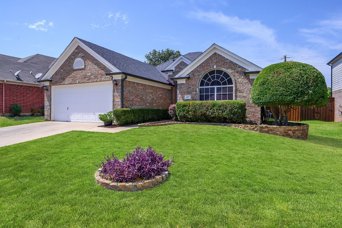 307 Madisson Drive Euless TX 76039
